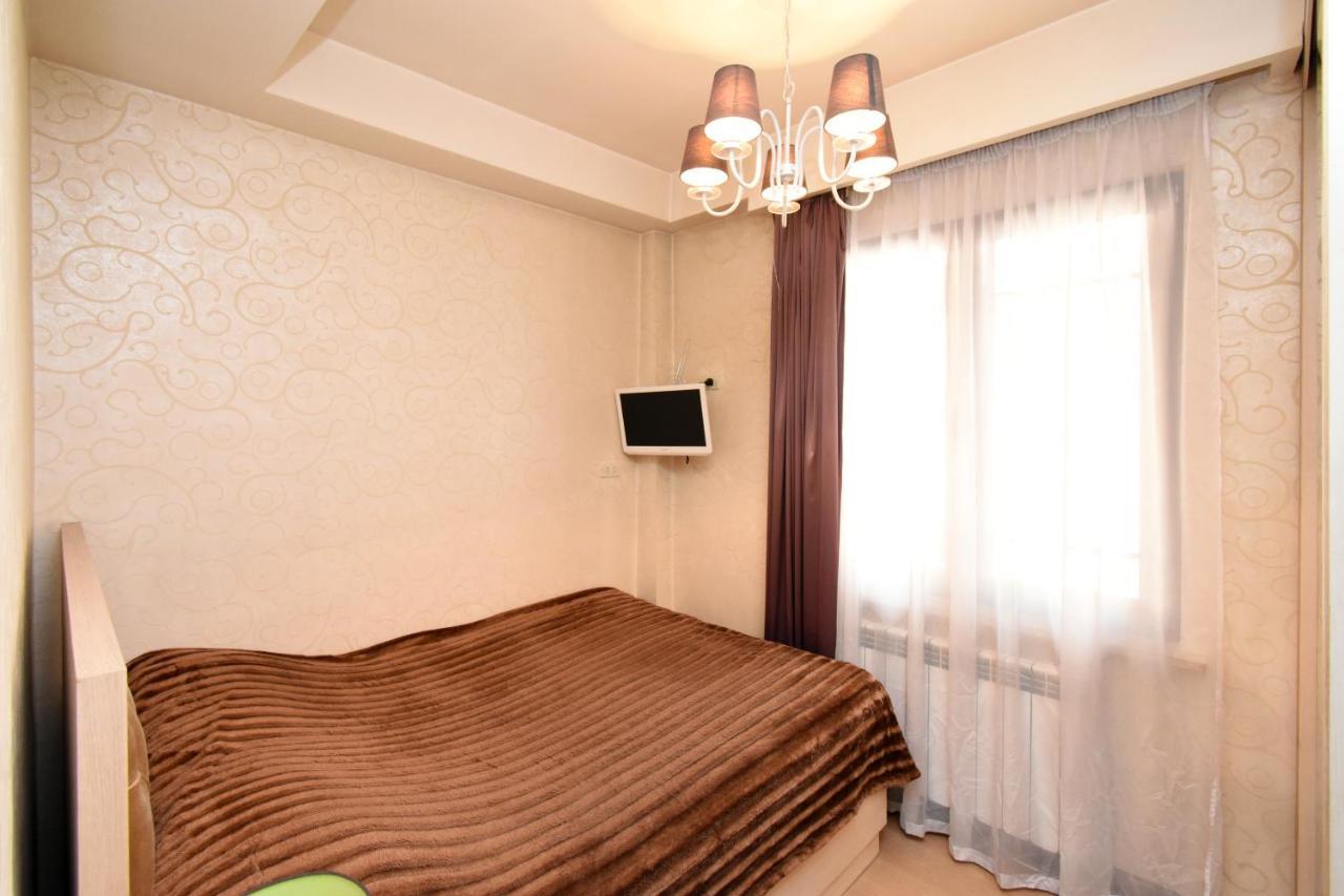 Galaxy Inn Luxury Hostel In Center Ереван Экстерьер фото