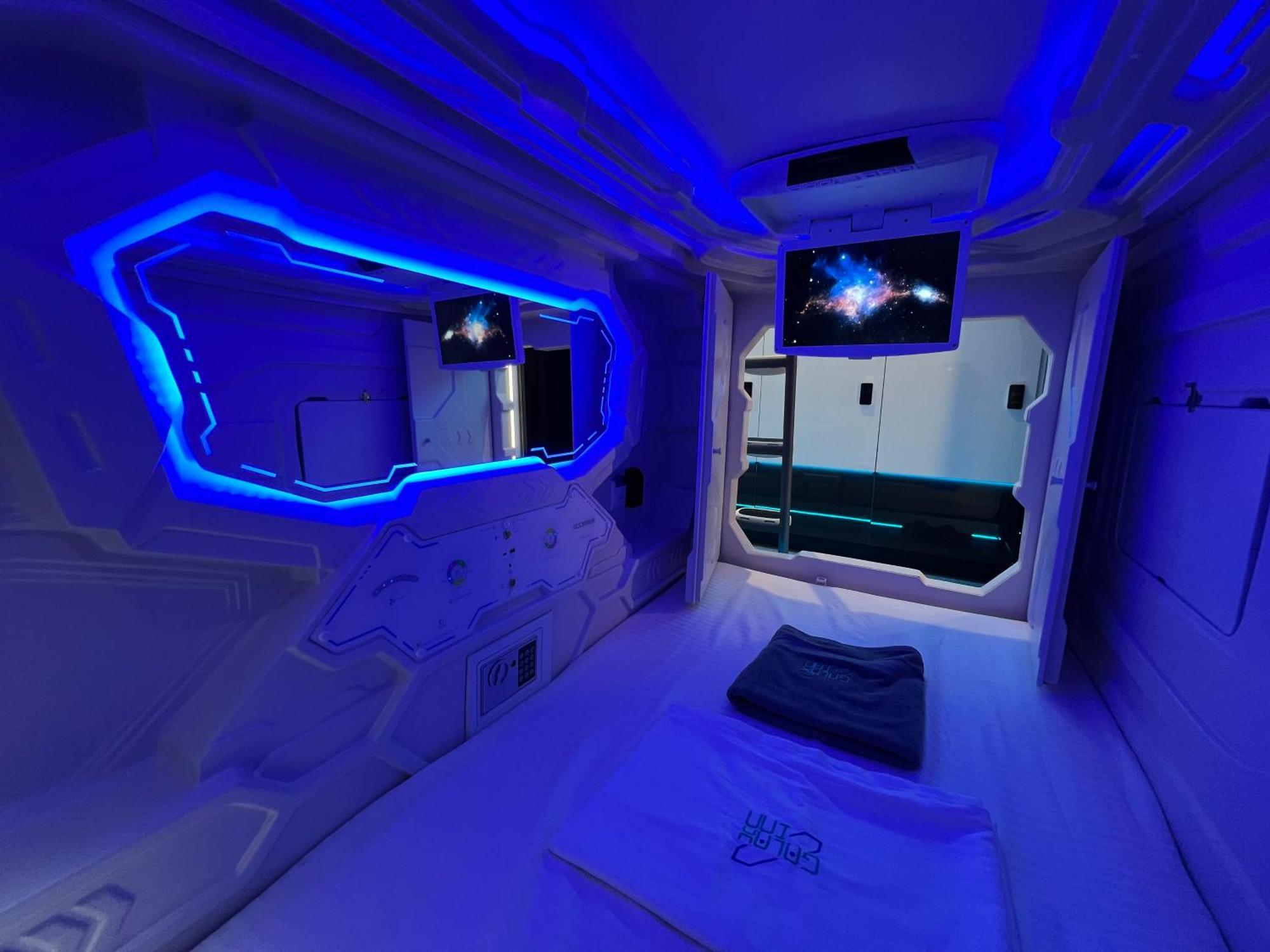 Galaxy Inn Luxury Hostel In Center Ереван Экстерьер фото
